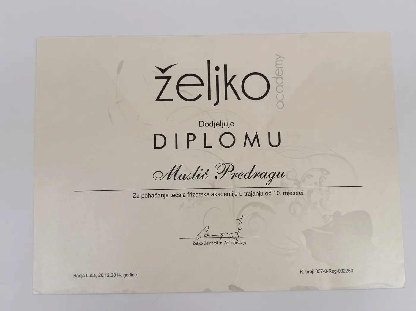 Certifikat: Diploma frizerske akademije, Željko Academy, Banja Luka
